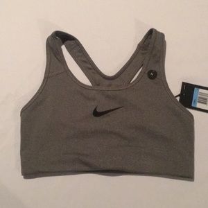 NIKE Women's Swoosh Sports Bra Carbon Heather